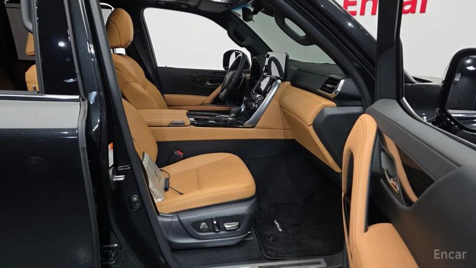 Lexus LX