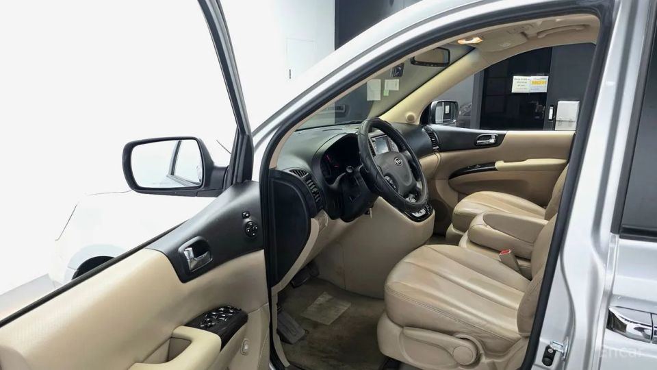 Kia Canival