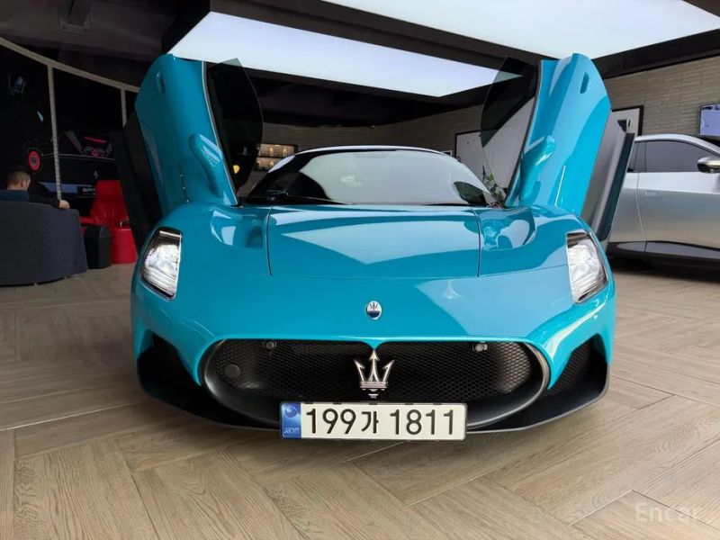 Maserati MC20