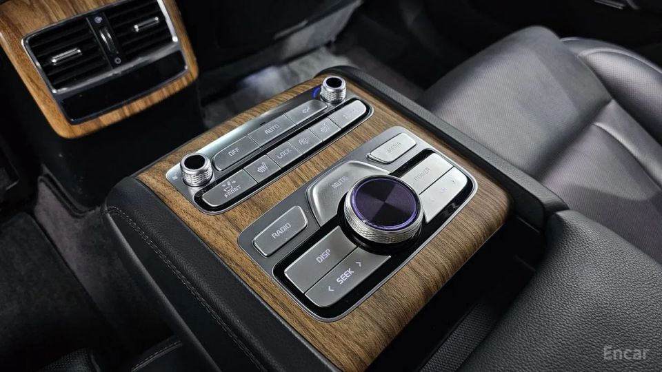 Kia K9
