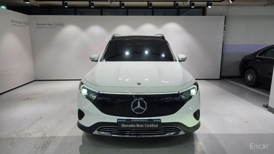 Mercedes-Benz EQB