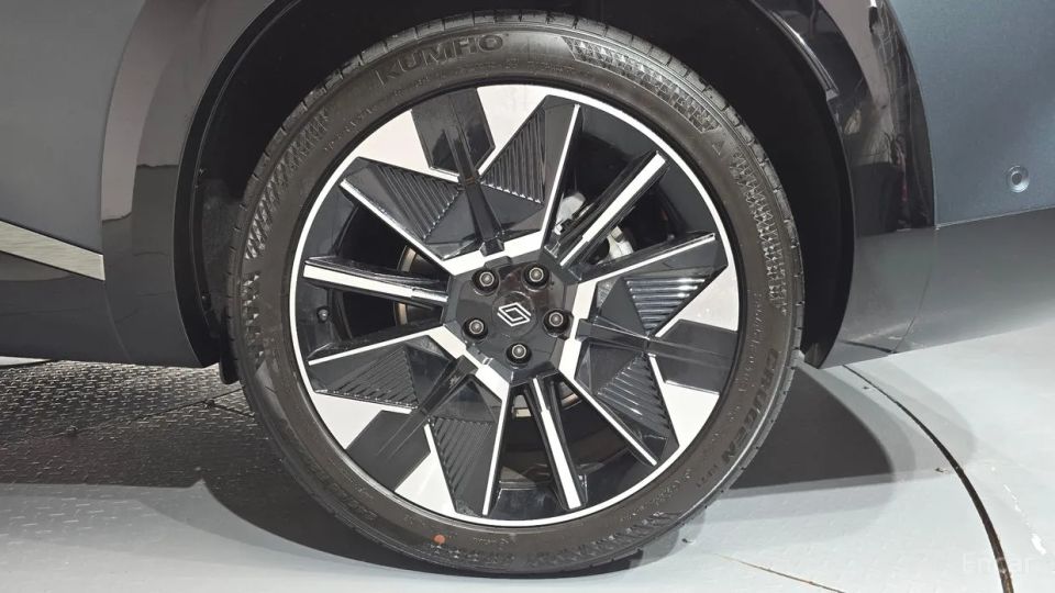 Renault-KoreaSamsung Filante