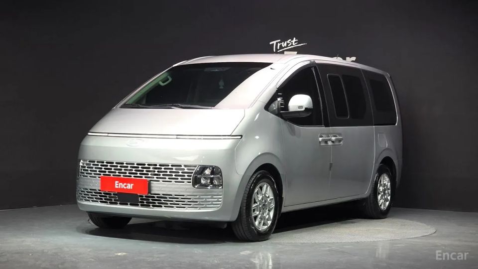 Hyundai Staria