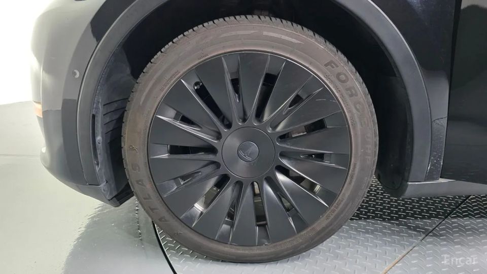 Tesla model-y