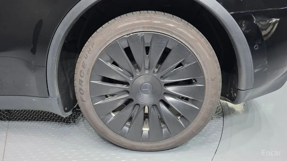Tesla model-y