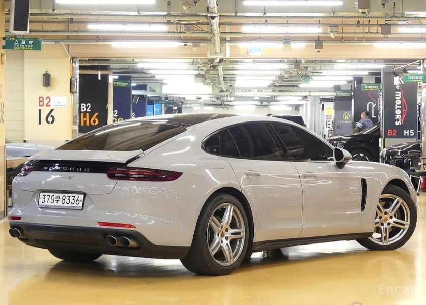 Porsche Panamera