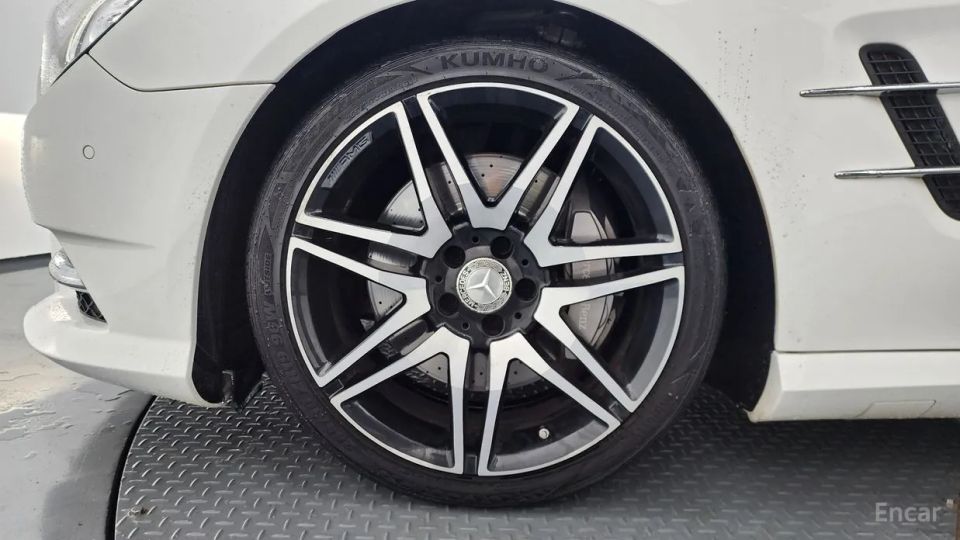 Mercedes-Benz SL-Class