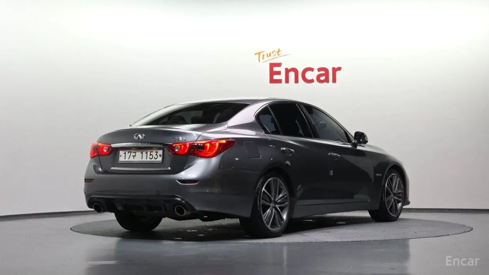 Infiniti Q50