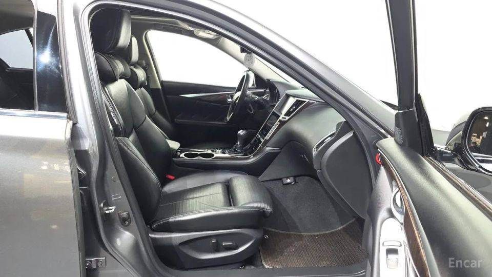 Infiniti Q50