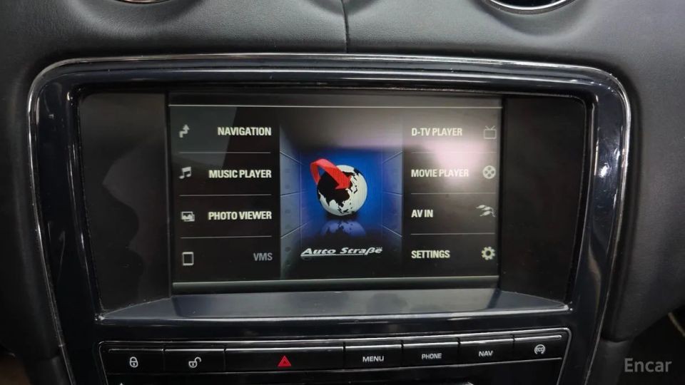 Jaguar XJ