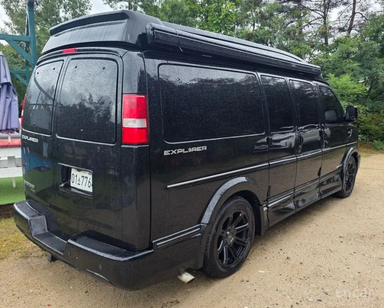 Chevrolet Express Van