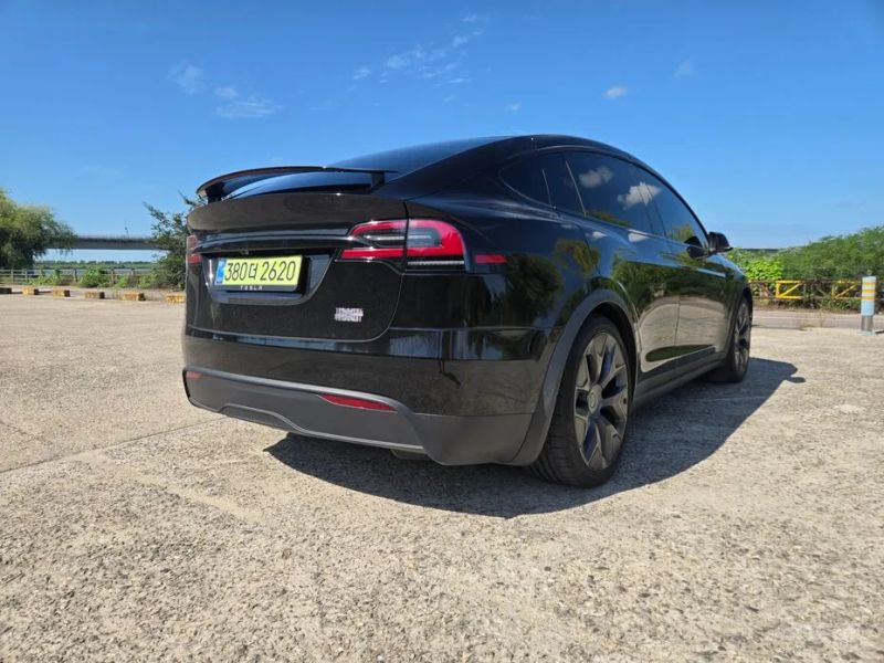 Tesla model-x
