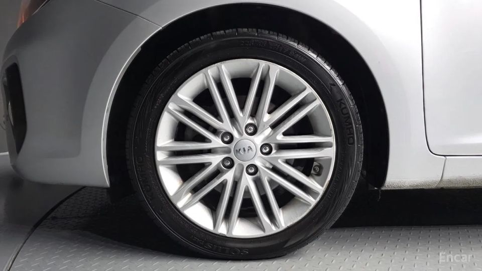 Kia Carens