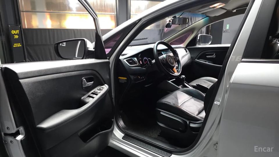Kia Carens