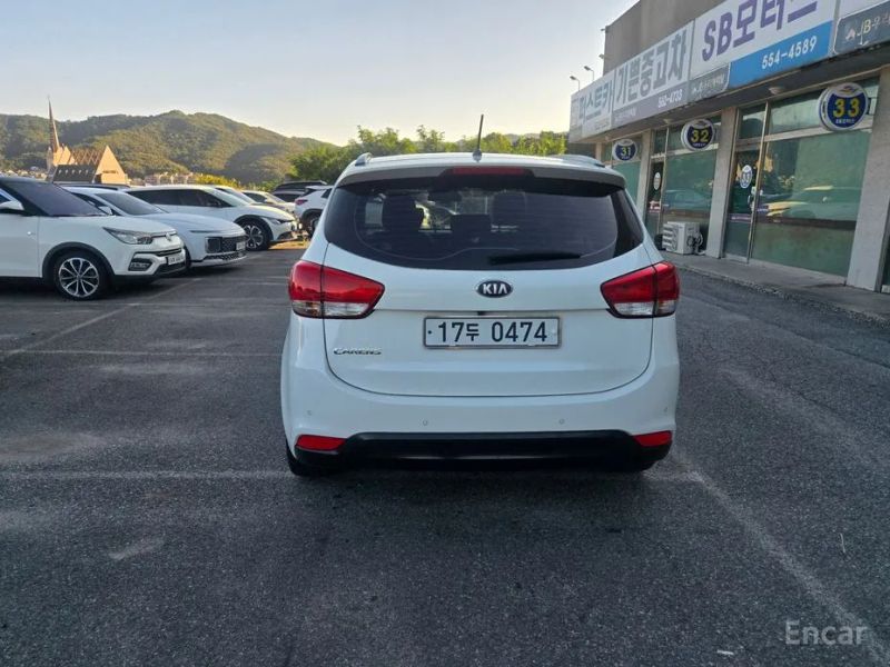 Kia Carens