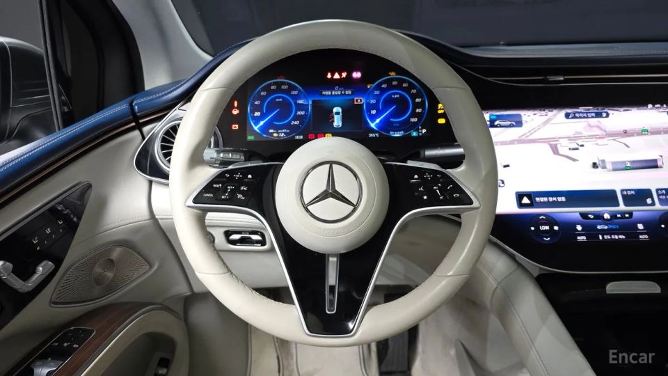 Mercedes-Benz EQS