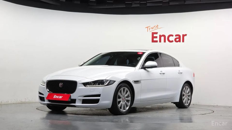 Jaguar XE