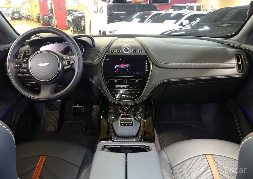 Astonmartin DBX