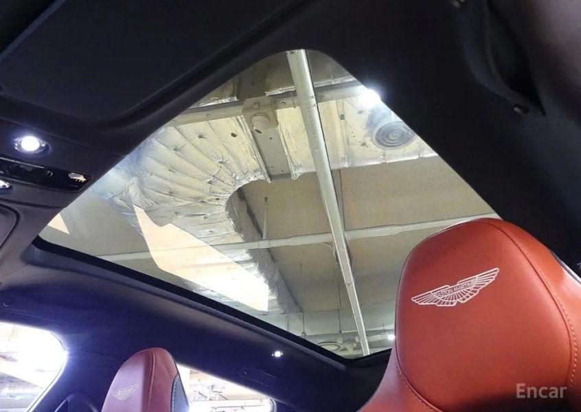 Astonmartin DBX