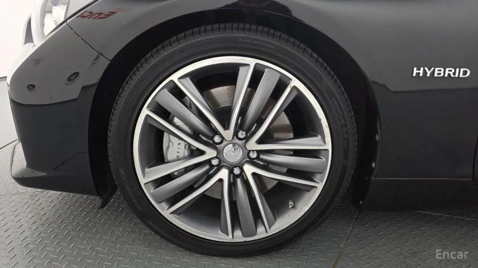 Infiniti Q50