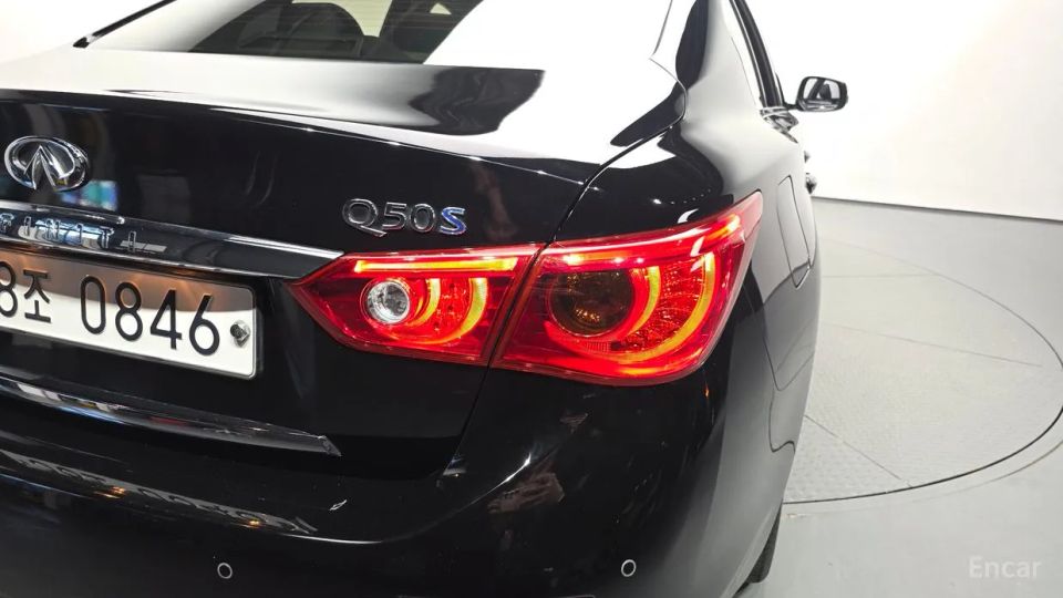 Infiniti Q50