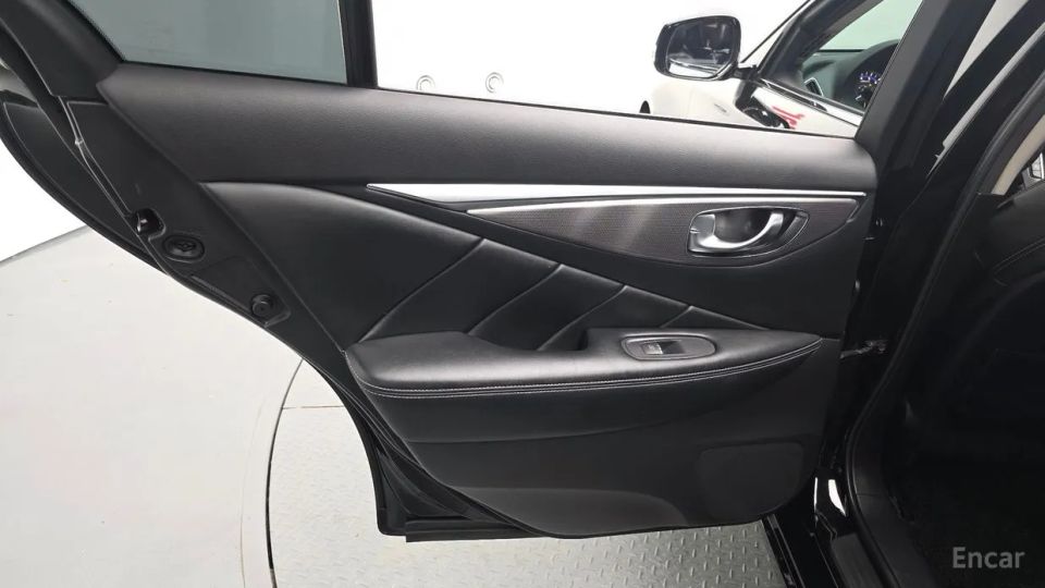 Infiniti Q50