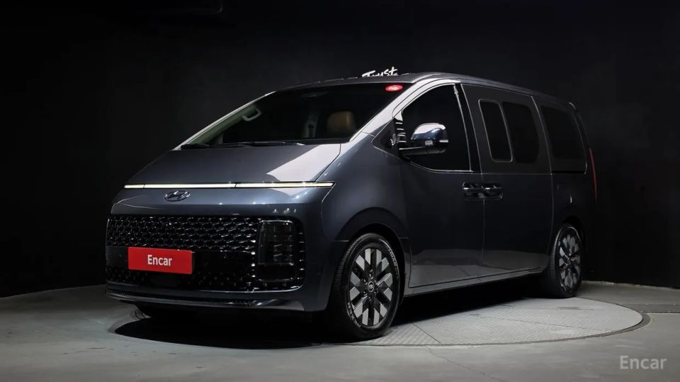 Hyundai Staria