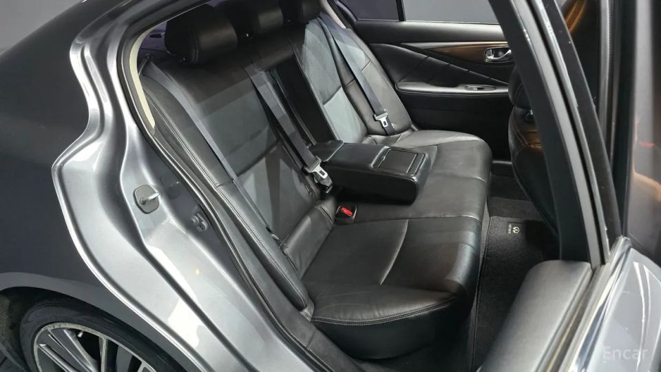 Infiniti Q50