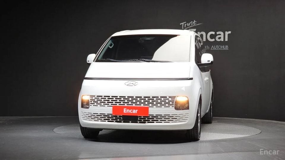 Hyundai Staria