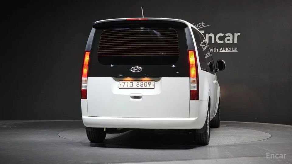 Hyundai Staria