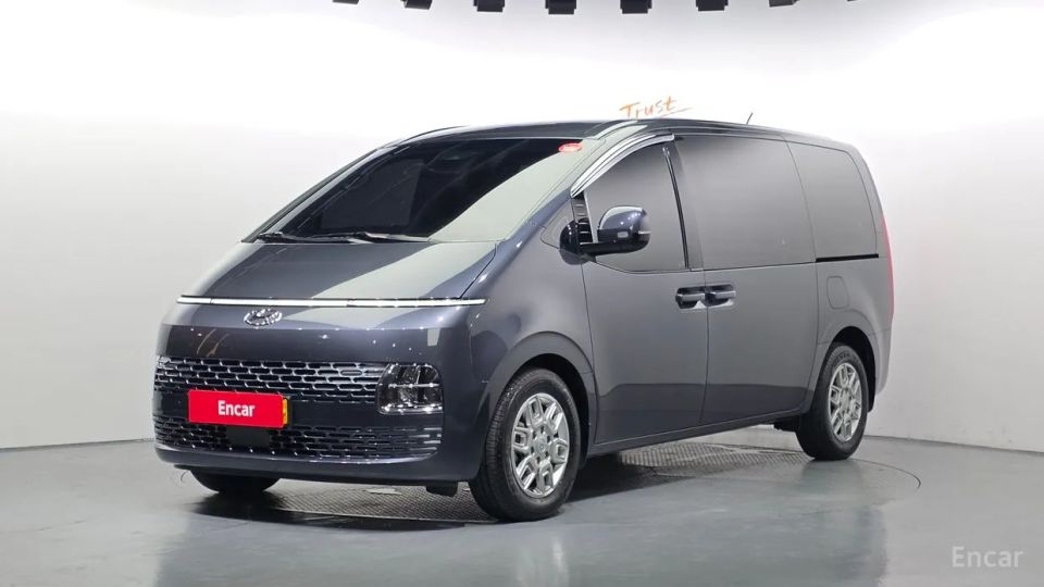 Hyundai Staria
