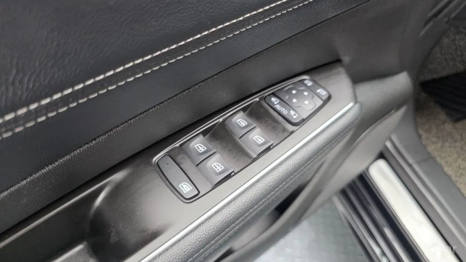 Renault-KoreaSamsung SM6