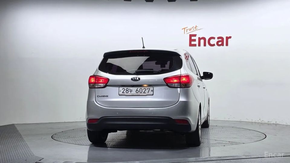 Kia Carens