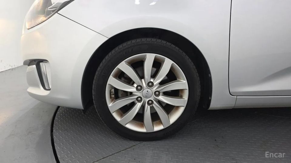 Kia Carens