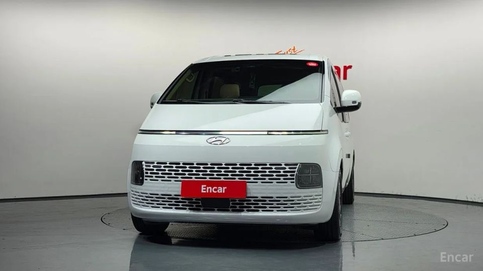 Hyundai Staria