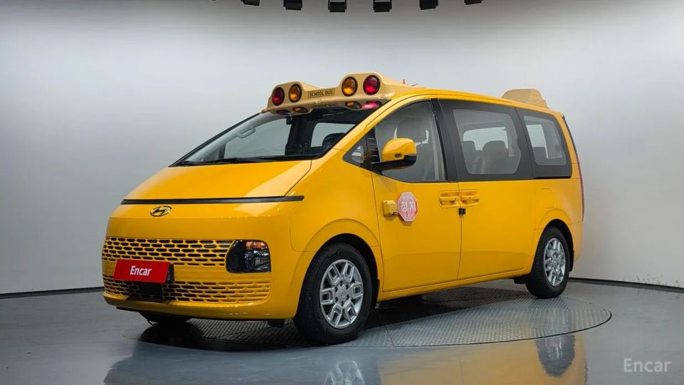 Hyundai Staria