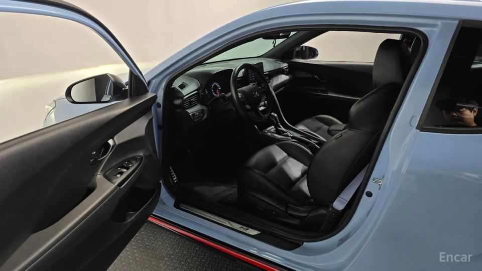 Hyundai Veloster