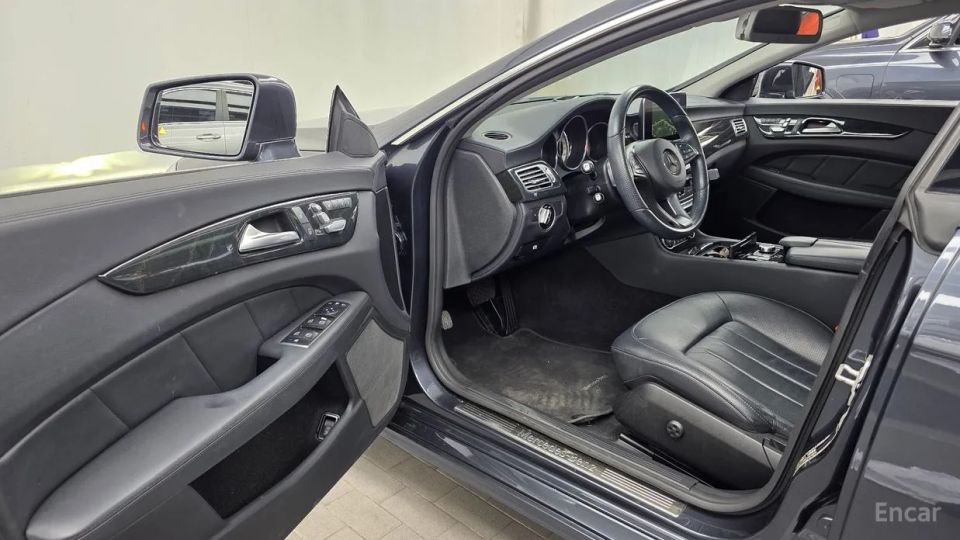 Mercedes-Benz CLS-Class