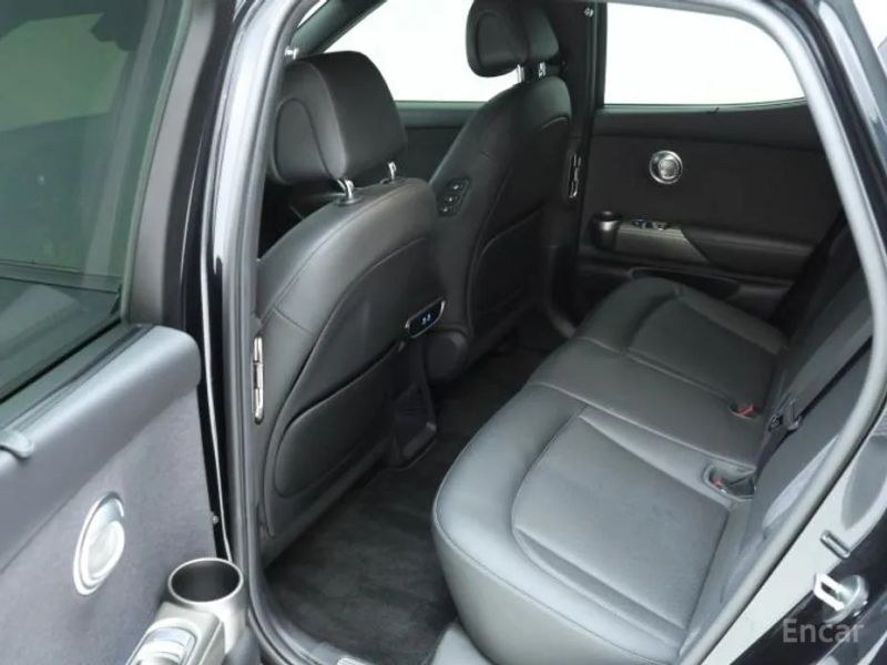 Genesis GV60