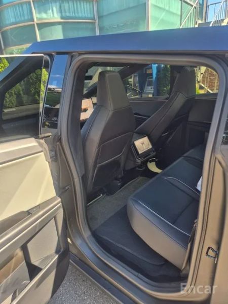 Tesla Cybertruck