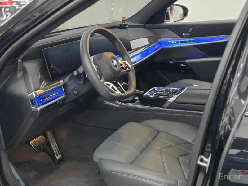 Bmw i7
