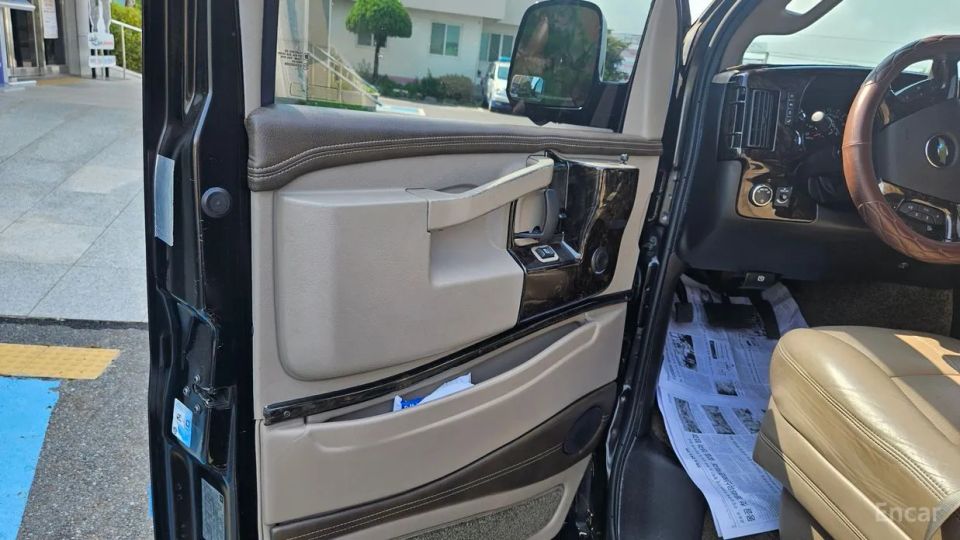 Chevrolet Express Van
