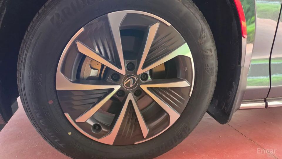 Lexus RZ