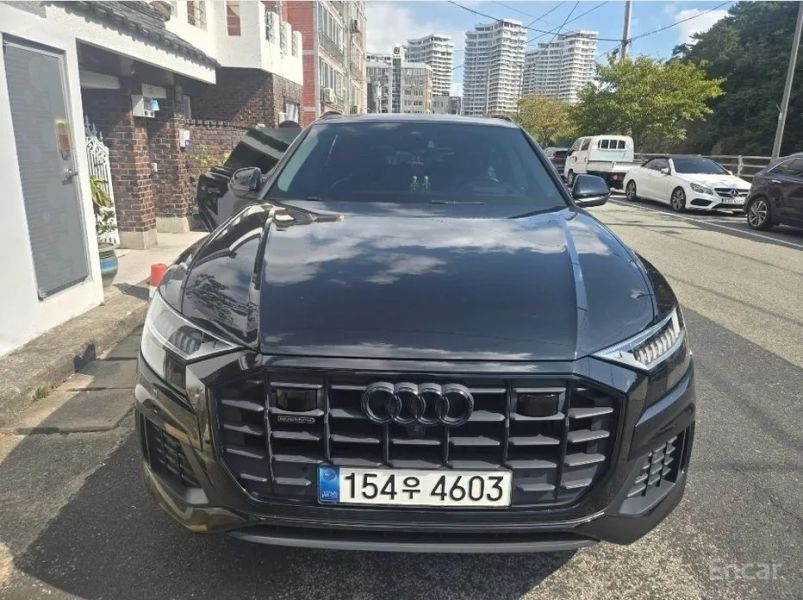 Audi Q8