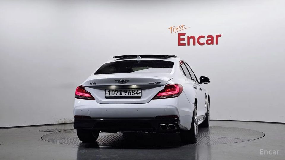 Genesis G70