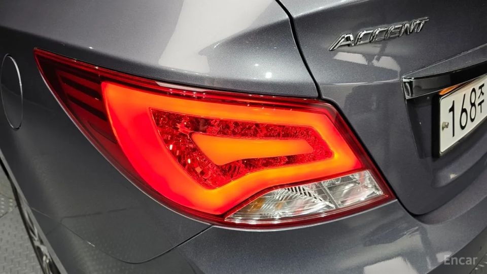 Hyundai Accent