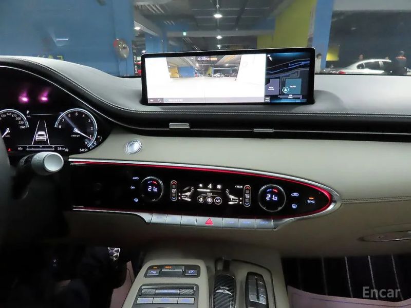 Genesis GV70