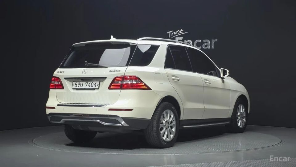 Mercedes-Benz M-class