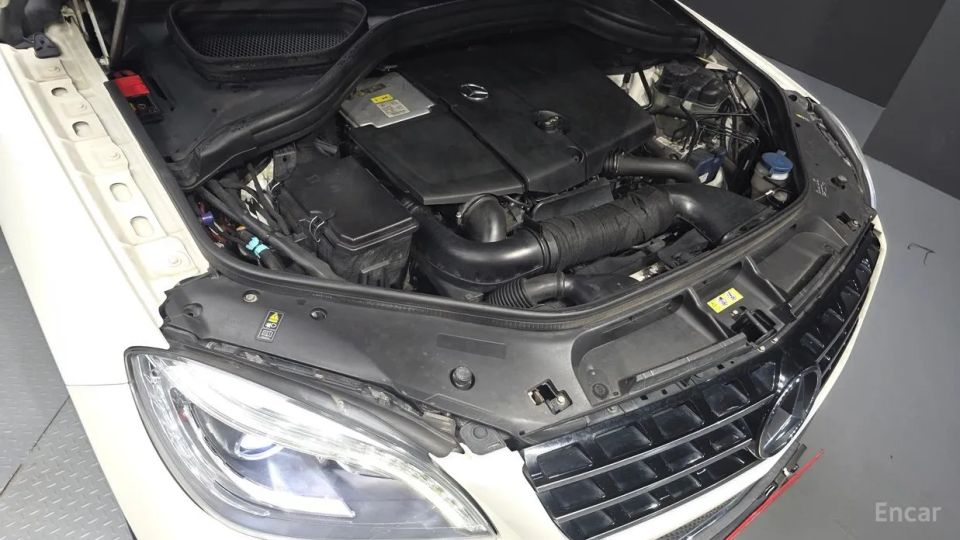 Mercedes-Benz M-class