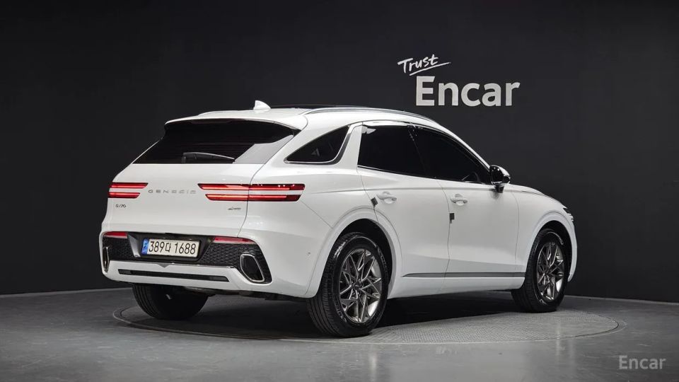 Genesis GV70